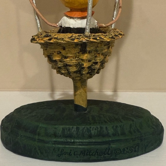 Lori Mitchell Halloween Heights Figurine - Picture 6 of 7